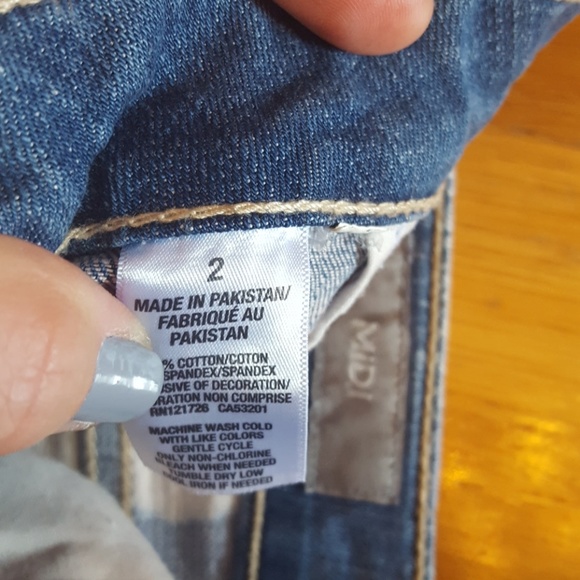 Aeropostale Shorts Size 2 - Picture 3 of 6